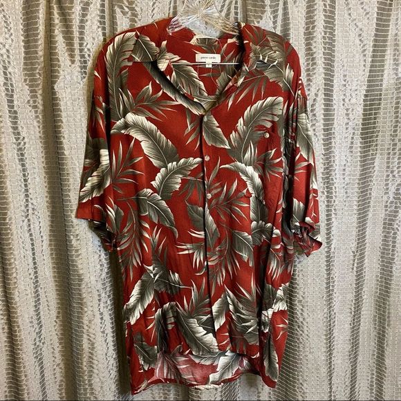 Pierre Cardin Red Floral Print Men's Hawaiian Short Sleeve Button Up Shirt Large
